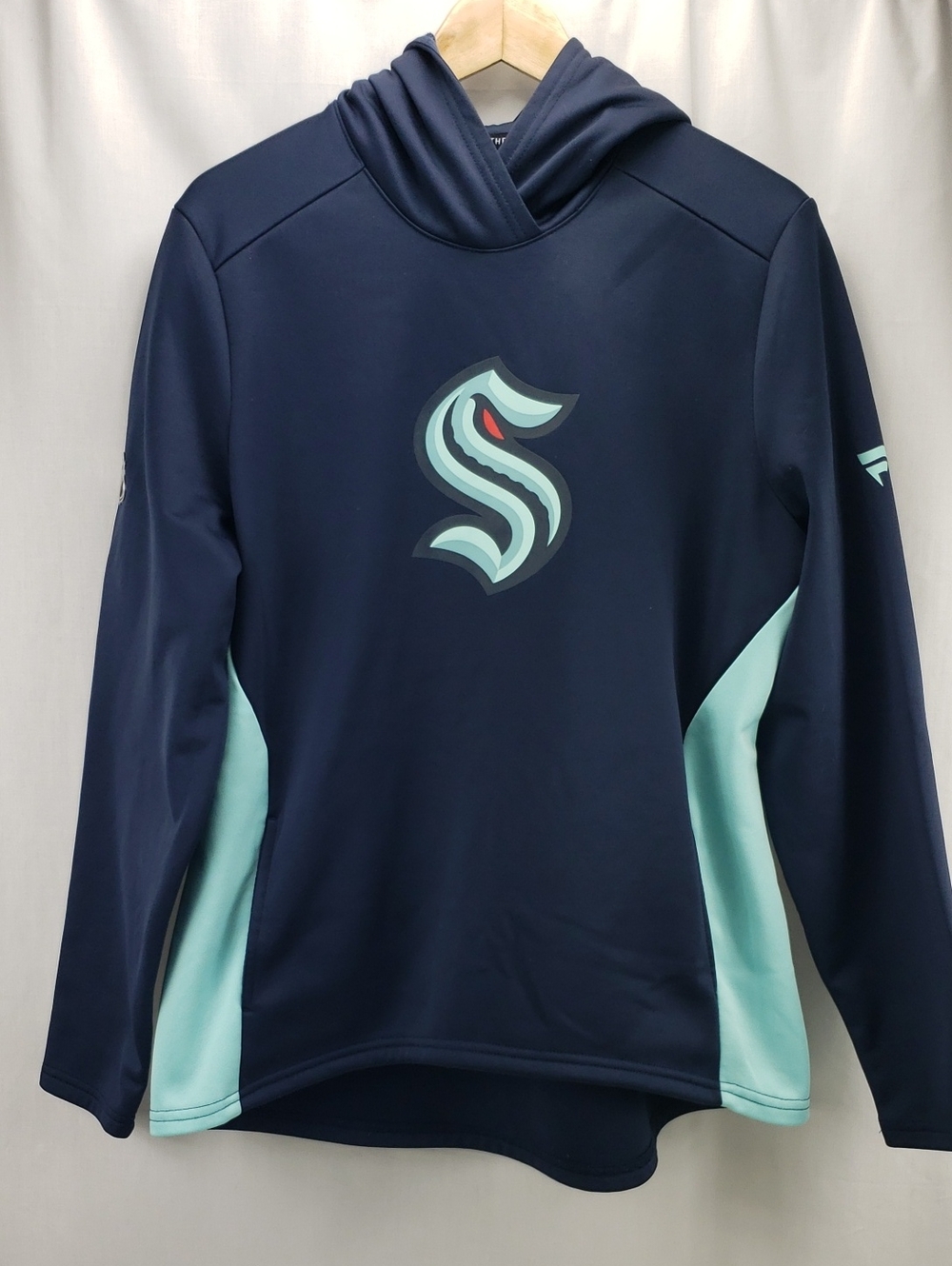 Seattle Kraken Fanatics Branded NHL Hoodie Size Large